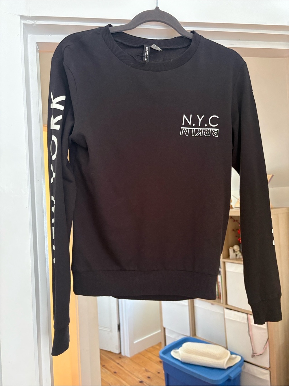 NYC Graphic Sweatshirt Black & White